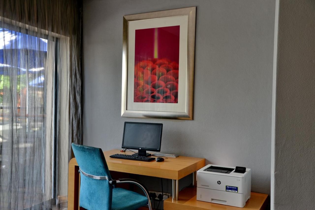 Anew Hotel Roodepoort Johannesburg Esterno foto